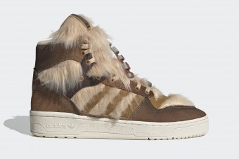 Chewbacca is ordítana a róla mintázott Adidas-lépőtől