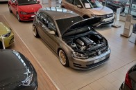 A V8-as Volkswagen Golf látványára nem lehet eléggé felkészülni 7