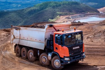 70 tonnás dömpert mutatott be a Scania