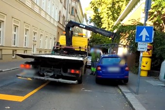 Szétcsaptak a buszsávokban a pesti rendőrök