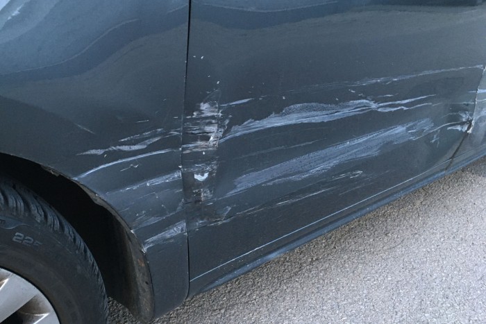 Borzasztó csapdába került egy pesti autós 2 Borzasztó csapdába került egy pesti autós 2
