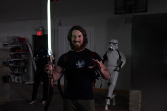 Sikerült a lehetetlen, igazi fénykardot készítettek