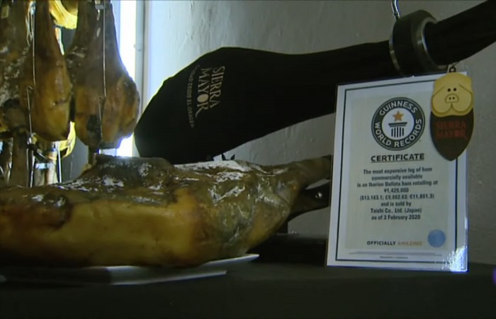 Elképesztő összeget fizettek a világ legdrágább sonkájáért 2