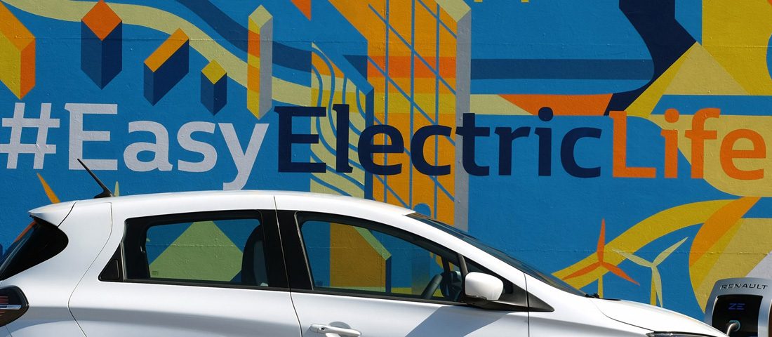 Villanyautózás ingyen, de sok szívással