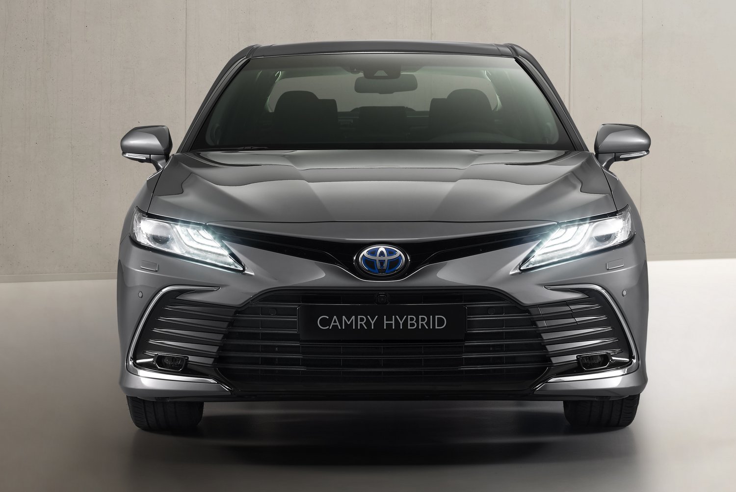 Minimális mértékben újult a Toyota Camry 6