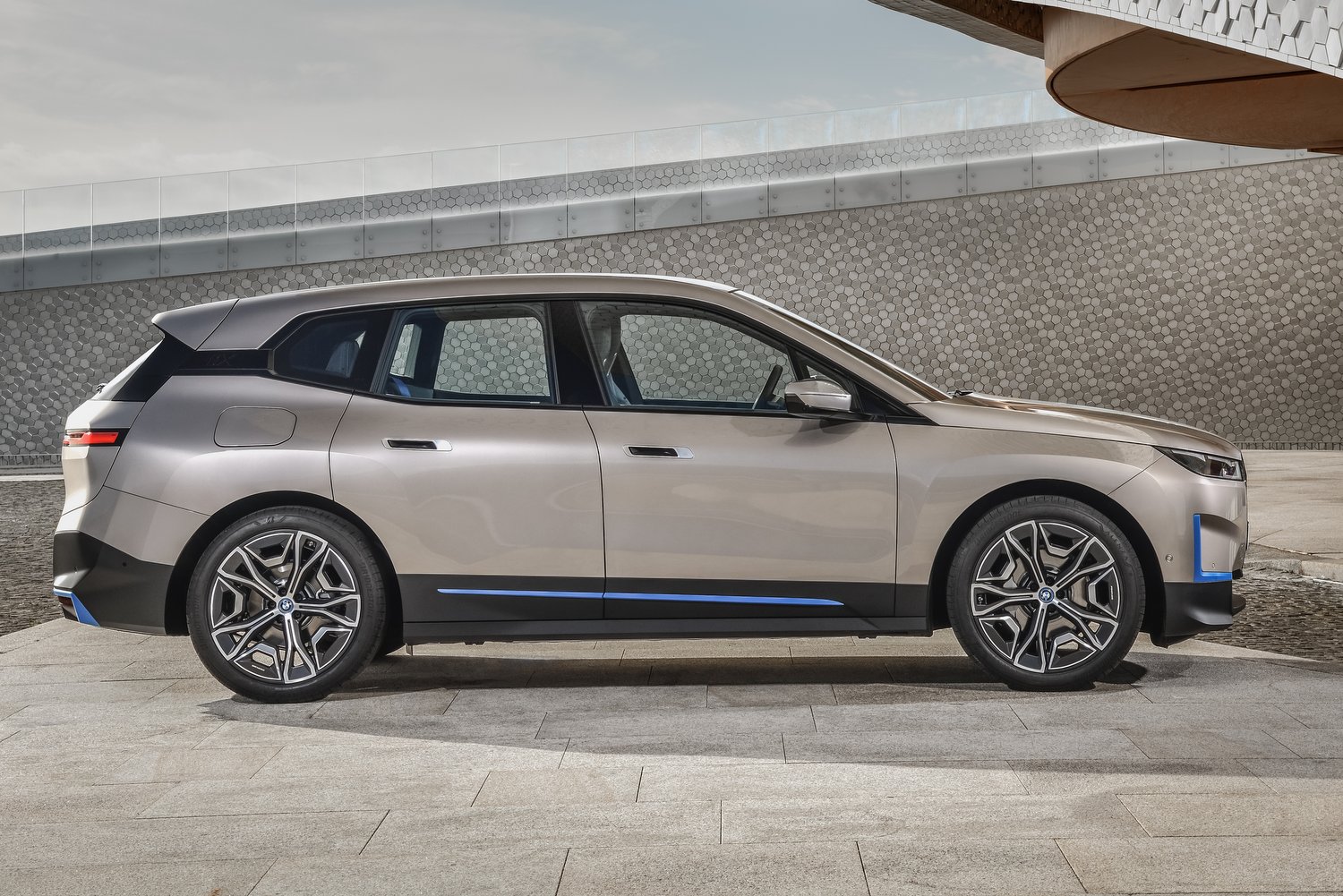 Böhöm nagy villanyautó a BMW-től 5