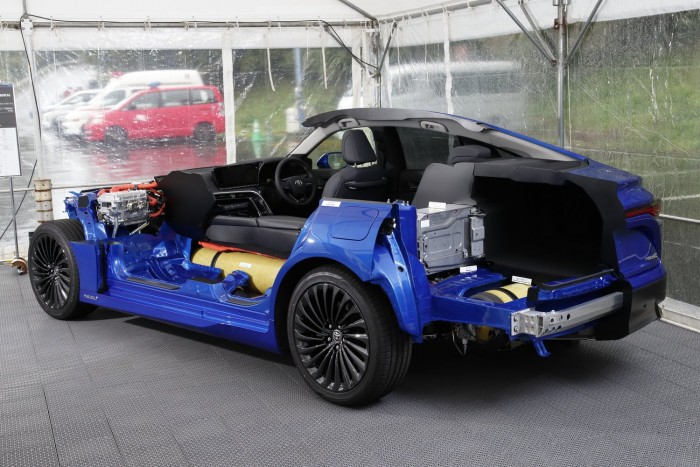 Minden, amit a vadonatúj Toyota Mirairól tudni szeretnél 6