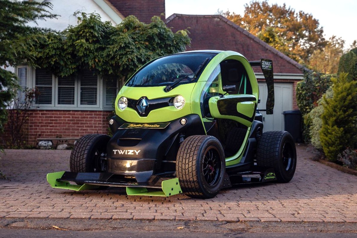 Renault Twizy F1 Oakley Design Vezess