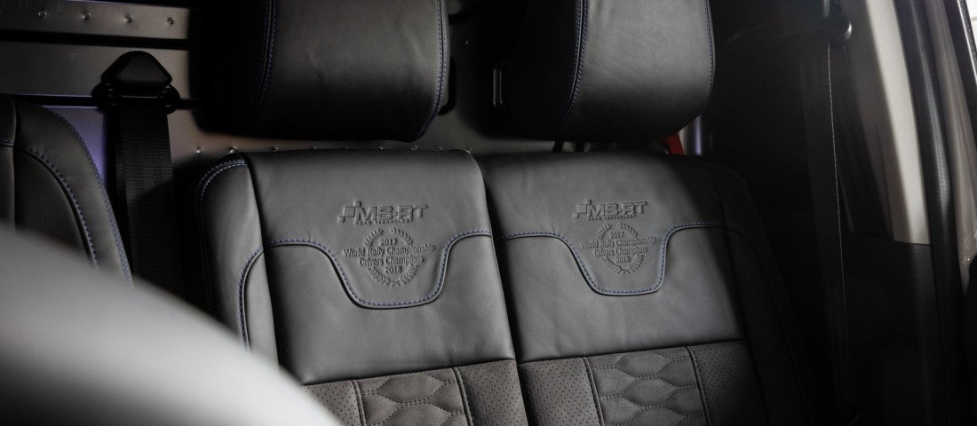 Fogadjunk, hogy rég láttál ilyen dögös furgont!