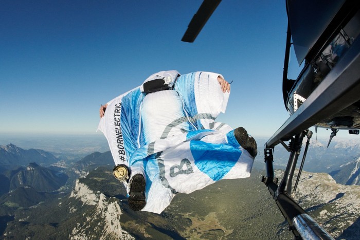 Bárkiből Supermant csinál ez a ruha 6