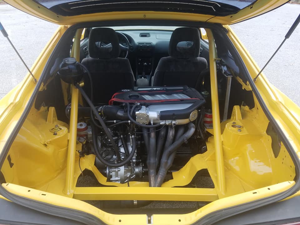 Ez a sárga Honda Integra rengeteg meglepetést tartogat 4