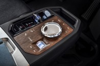 Böhöm nagy villanyautó a BMW-től 32