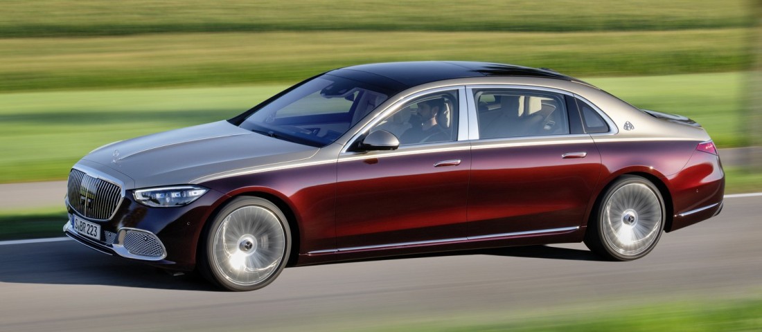 Új mércét állított a Mercedes: itt a Maybach S-osztály