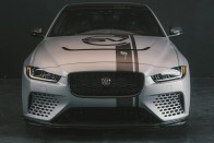A Jaguar, ami versenypályára született 24