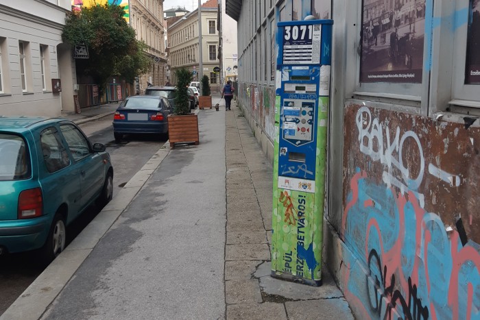 A pesti utca, ahol te is megszívhatod a parkolást 5 A pesti utca, ahol te is megszívhatod a parkolást 5