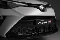 Sportosítja városi crossoverét a Toyota 15
