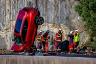 Ilyen őrült töréstesztet is csak a Volvo tud kitalálni 13 Ilyen őrült töréstesztet is csak a Volvo tud kitalálni 13
