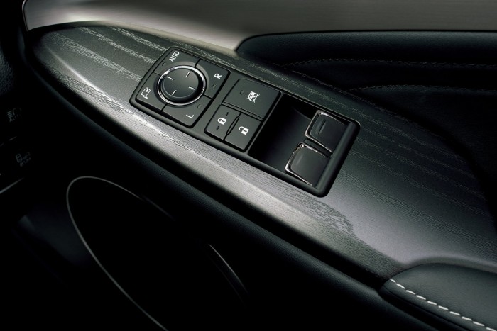 Te beleülnél egy érzelmes kőrisfába? 7