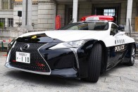 Luxusautóval járhatnak egy vidéki nagyváros rendőrei 11