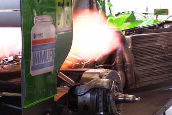 Nincs nagyobb élmény motorhangban a melegedő F1-es tízhengereseknél