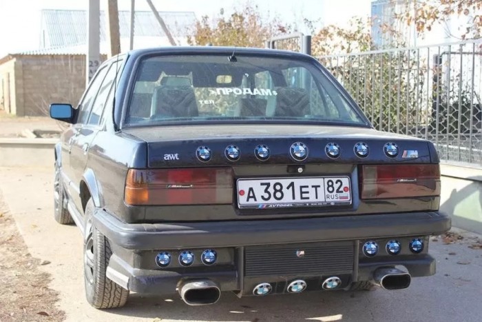 17 fotó rémesre tuningolt verdákról, amikre még ránézni is fáj 11 17 fotó rémesre tuningolt verdákról, amikre még ránézni is fáj 11