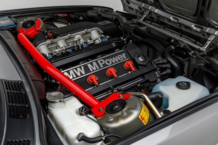 32 évesen is szemet kápráztató állapotban a BMW M3 6