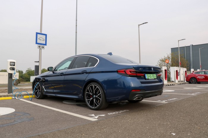 Erre a BMW-re nincsenek szavak, de baja sincs sok 166 Erre a BMW-re nincsenek szavak, de baja sincs sok 166