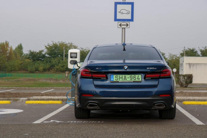 Erre a BMW-re nincsenek szavak, de baja sincs sok 172 Erre a BMW-re nincsenek szavak, de baja sincs sok 172