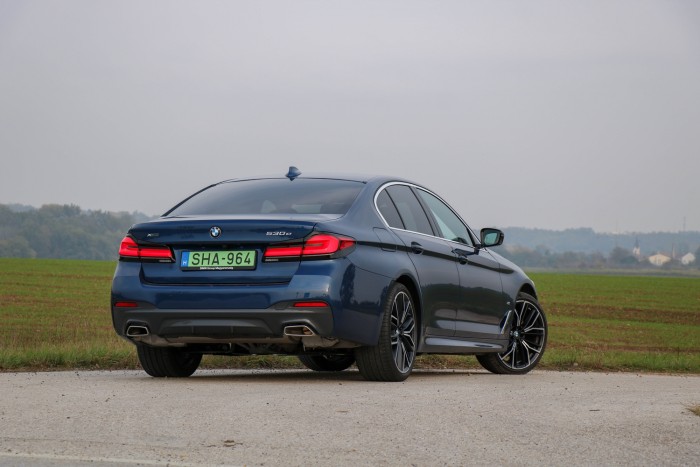 Erre a BMW-re nincsenek szavak, de baja sincs sok 174 Erre a BMW-re nincsenek szavak, de baja sincs sok 174