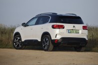 Lehet egy szabadidő-autó környezetbarát? – Citroën C5 Aircross hibrid teszt 56