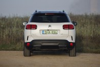 Lehet egy szabadidő-autó környezetbarát? – Citroën C5 Aircross hibrid teszt 57