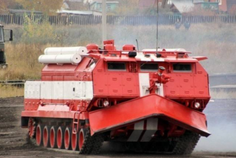 Ebben a tűzoltó acélszörnyben egy T-72-es tank bújik meg