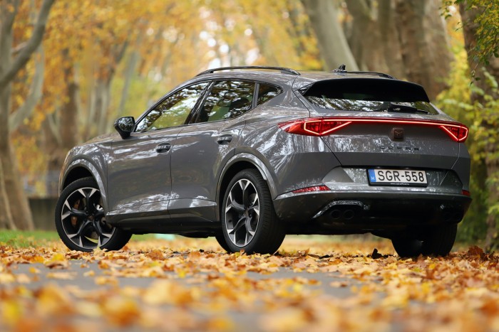 Erős kezdés egy új márkától – Cupra Formentor teszt 96 Erős kezdés egy új márkától – Cupra Formentor teszt 96