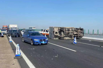 Mintha a semmiből szabadult volna el a pokol ezen a kínai felüljárón