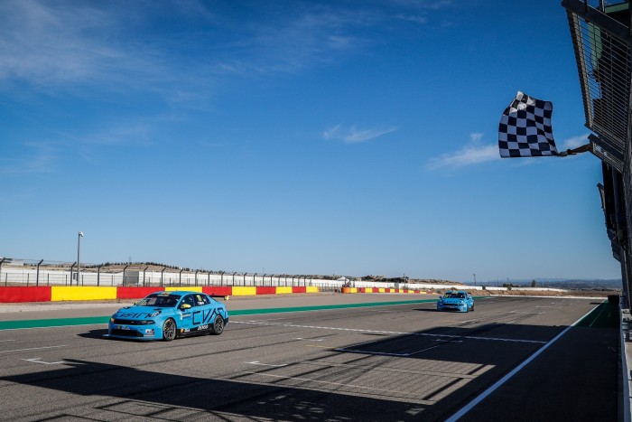 Spanyol versenyző vitte újra győzelemre a Zengő Motorsportot 5 Spanyol versenyző vitte újra győzelemre a Zengő Motorsportot 5