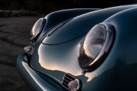 Korhű tuningnak néz ki, de ennél több van a kék 356-os Porsche mögött 26