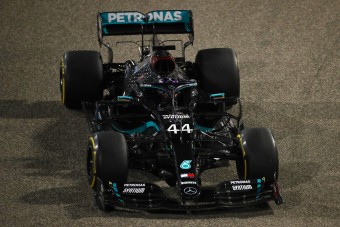 F1: Hamilton állapota folyamatosan javul, őt akarják