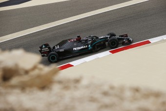 F1: Kiakadtak a pilóták az új gumik miatt
