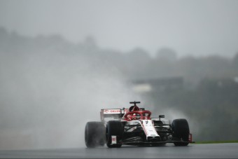 F1: Kaotikus állapotok Isztambulban, Hamilton az utolsó