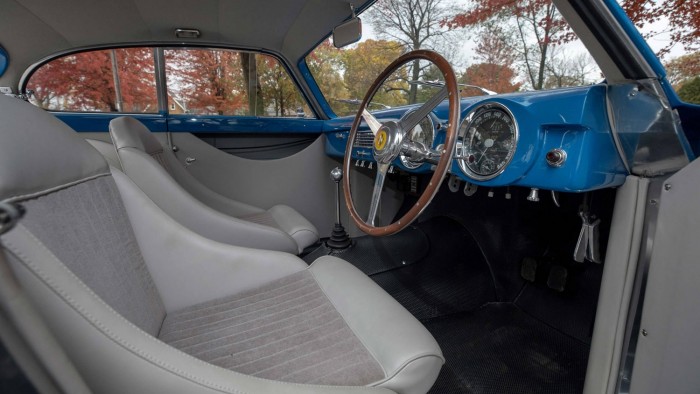 Kalandos élete volt a 70 éves Ferrarinak 8