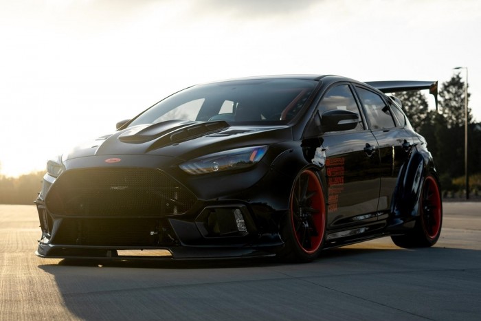 Brutálisan néz ki a tuningolt Ford Focus ST