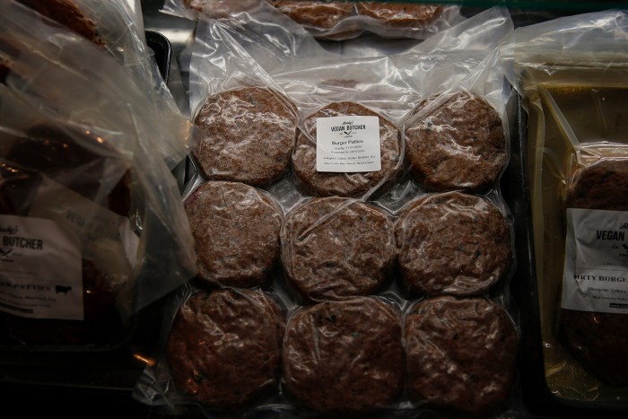 Megnyílt Anglia első állandó vegán hentesboltja 1