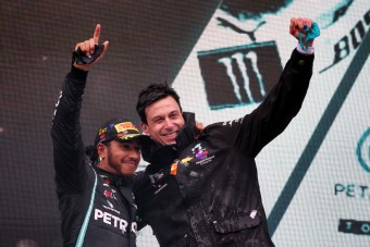 F1: Ez a csapat verheti el idén a Mercedest