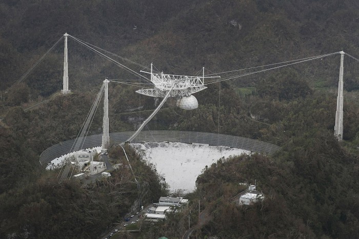 Csapás a tudományra, lekapcsolják a híres űrteleszkópot
