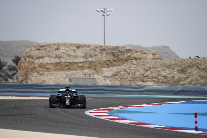 F1: Hamiltonék agyonverték a mezőnyt