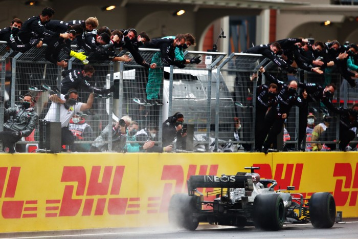 F1: A sajtó is padlót fogott Hamiltontól