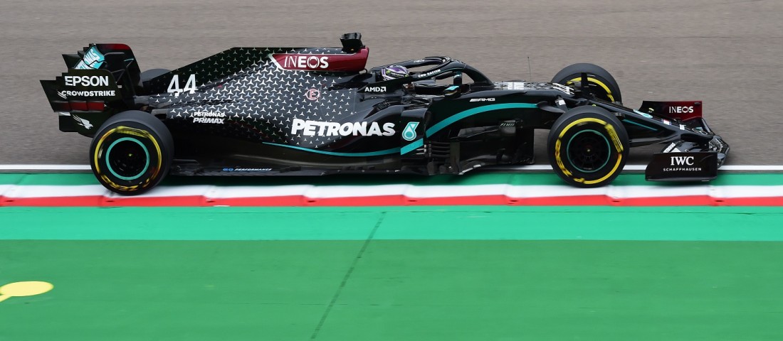 F1: Hamilton nyert Imolában, a Mercedes újra bajnok lett