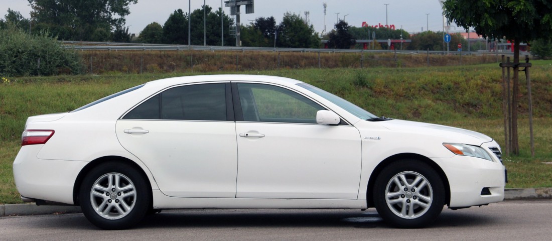 Ez a hibrid Toyota jobb vétel a Priusnál?