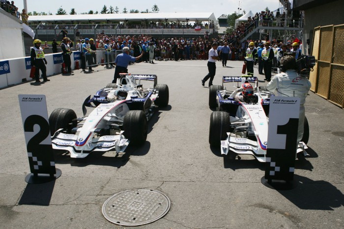 F1: Hihetetlen mérföldkő előtt Räikkönenék 3 F1: Hihetetlen mérföldkő előtt Räikkönenék 3