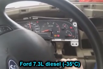 Így indulnak különböző autók -25 és -45 °C-os hidegben